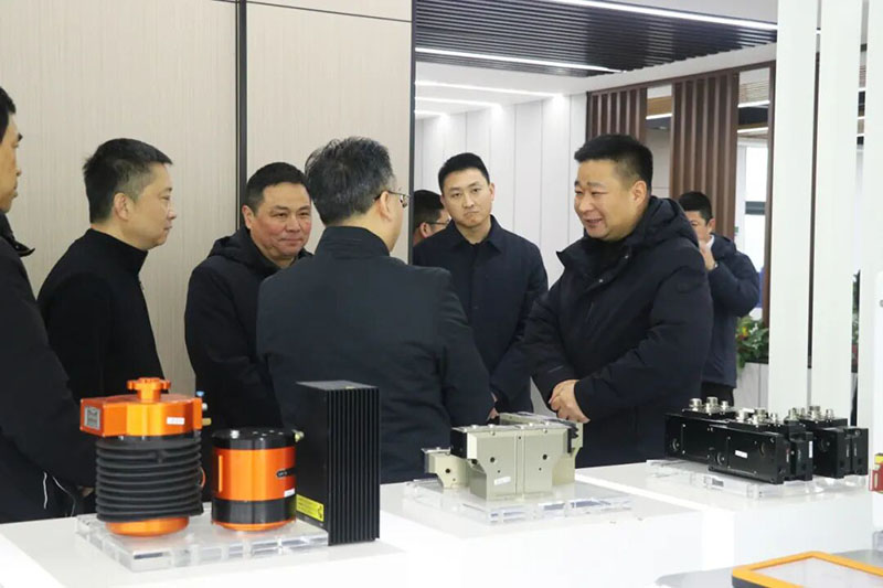 关怀赋能促智造|郑州市副市长马志峰一行莅临领航调研指导